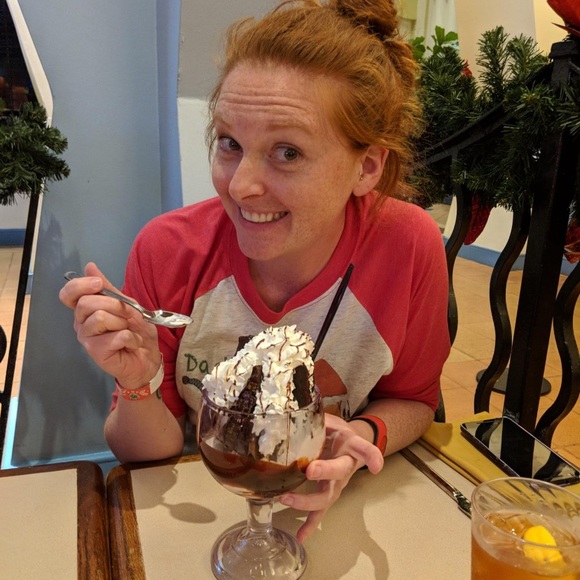 Meet your Posher, Becky - Picture 3 of 3